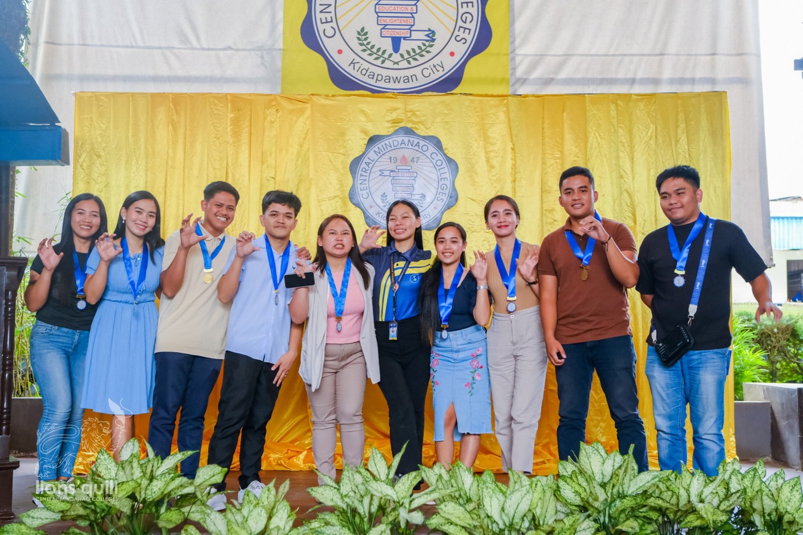 𝗣𝗔𝗦𝗜𝗗𝗨𝗡𝗚𝗢𝗚: 𝗖𝗼𝗺𝗺𝗲𝗻𝗱 𝗢𝘂𝘁𝘀𝘁𝗮𝗻𝗱𝗶𝗻𝗴 𝗦𝘁𝘂𝗱𝗲𝗻𝘁 𝗔𝘀𝘀𝗶𝘀𝘁𝗮𝗻𝘁𝘀